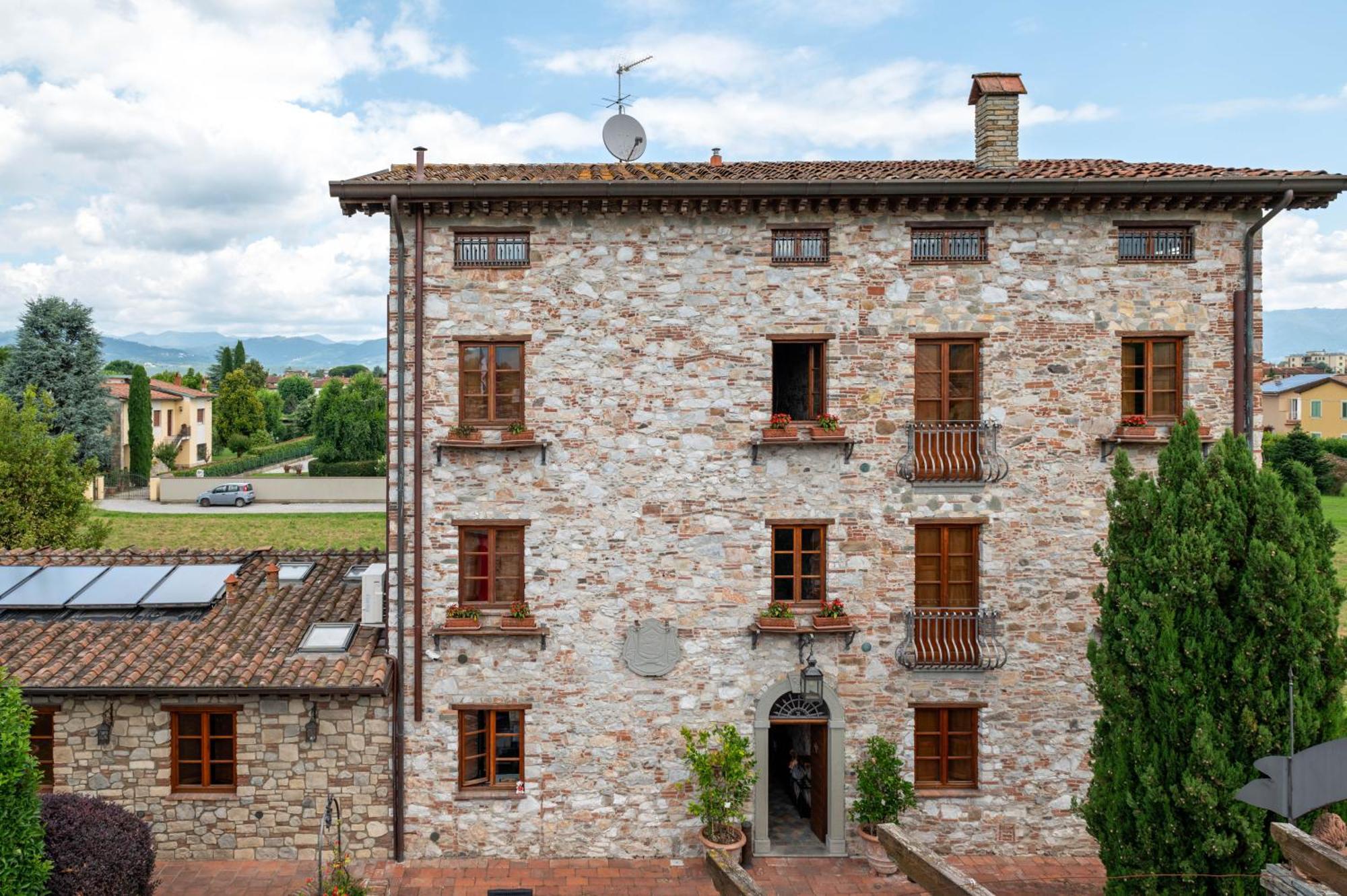 Villa Corte Degli Dei Lucca Exterior photo